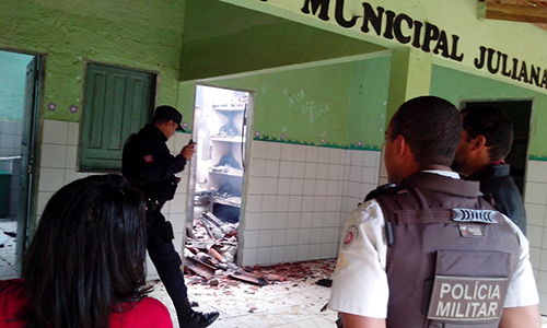 Escola Juliana destruída. Fotos: Secretaria de Educação