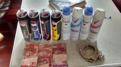 Desodorantes foram furtados. Foto: Divulgação/PM