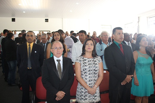 Eleitos de Maracás e Planaltino, atentos ao discurso da juíza eleitoral