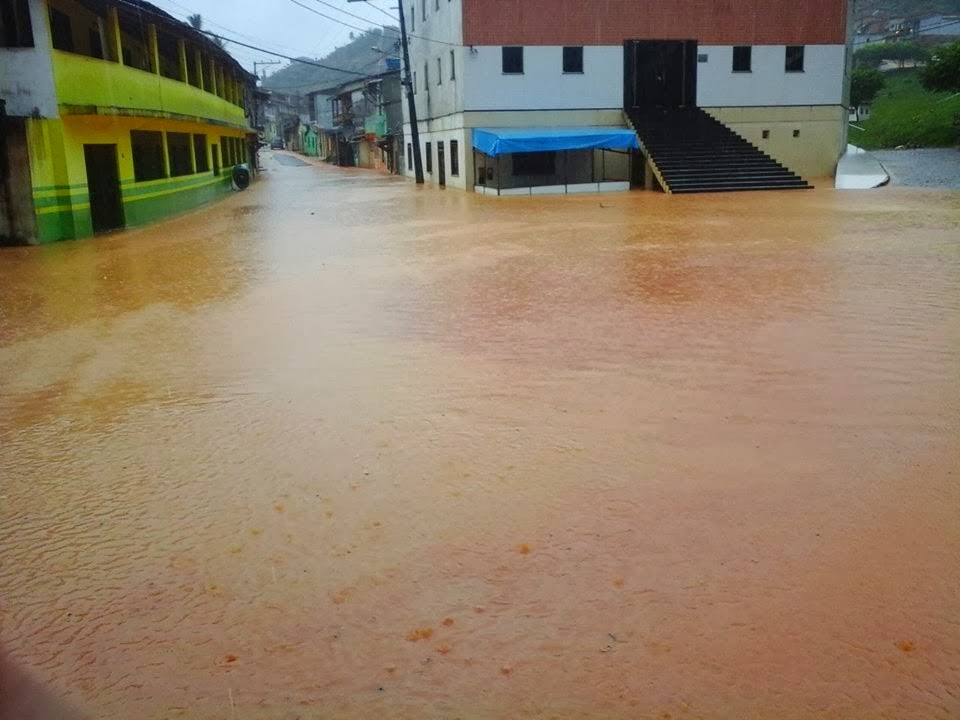 Várias residências foram inundadas. Foto:. Giro em Ipiaú