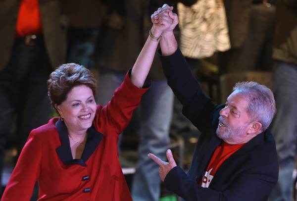 Dilma e Lula - DANIEL TEIXEIRA-ESTADÃO CONTEÚDO