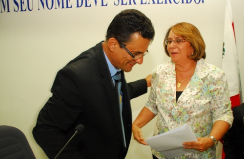 Manoel Gomes ameaça deixar a liderança do Governo Tânia