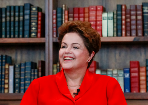Dilma já lidera diversas pesquisas.