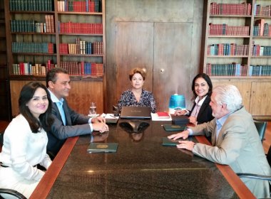 Rui e Wagner, com as esposas, visitam Dilma