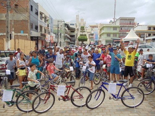 Rotary fez sorteio de bicicletas no Centro da cidade
