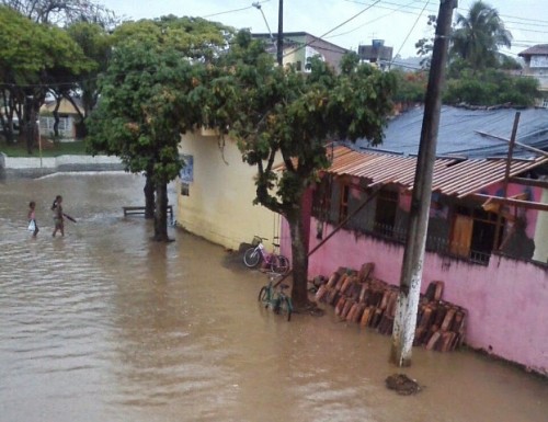 A chuva atingiu vários pontos da cidade de Ipiaú