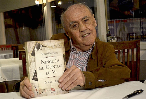 Nery lançou seu último livro no Clube Português, no Recife,