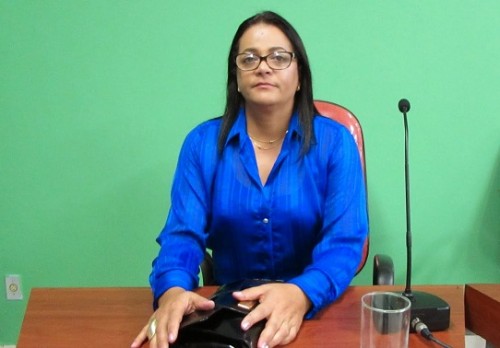 Mulher de secretário do prefeito, Noélia se uniu a oposição