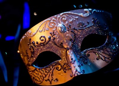 ''Great Masked Ball'' um grande baile de máscaras