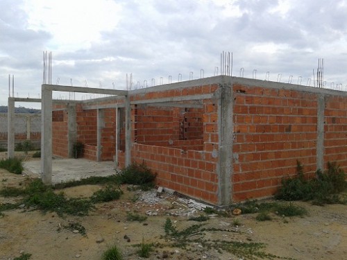 Obra de construção de creche fica emperrada em Jaguaquara