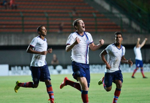 Bruno Paulista marcou primeiro gol como profissional no Bahia (Foto: Betto Jr