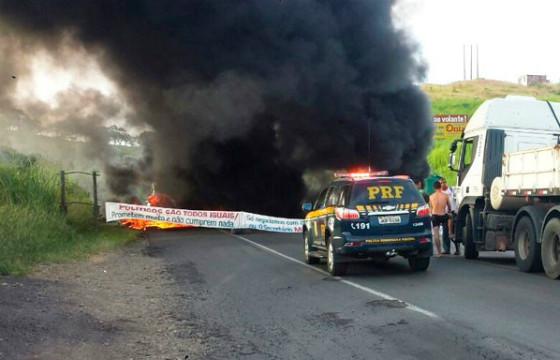 Rodovia ficou fechada nesta sexta. Foto: Divulgação/PRF