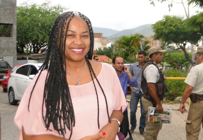 Secretária estadual Olívia Santana. Foto: Blog Marcos Frahm