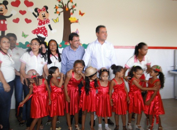 Rui e o prefeito Paulo em Creche