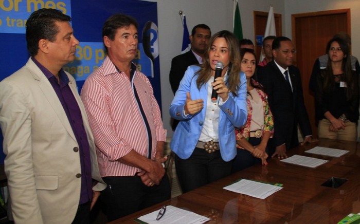 Prefeita Quitéria lidera Marcha. Foto: Wilde Barreto 