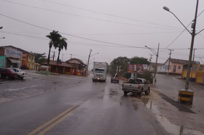 Frente fria atinge a região