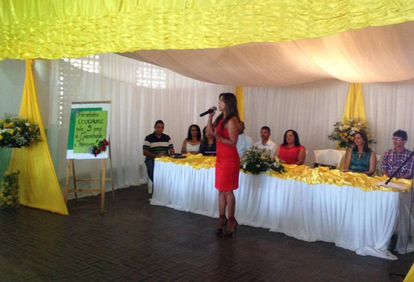 Prefeita de Itaquara, Iracema, participa do evento em sua cidade