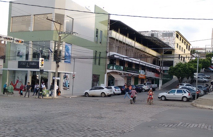 Praça JJ não será local da festa