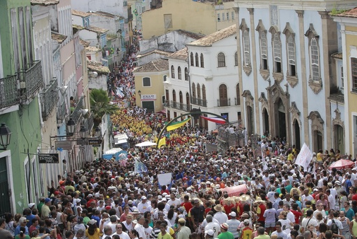 Cortejo atraiu multidão no Centro Histórico de Salvador