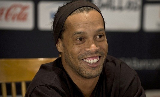 O meia Ronaldinho vai vestir a camisa do Flu. Foto: Reprodução