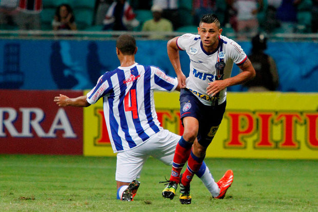 Jacó marcou os gols da partida (Foto: Arisson Marinho