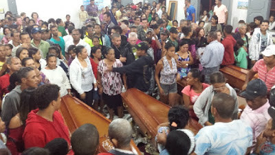 Corpos foram velados numa Igreja Evangélica