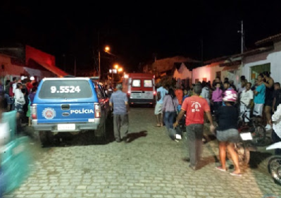 Crime atraiu populares em Ipiaú. Foto: Giro em Ipiaú