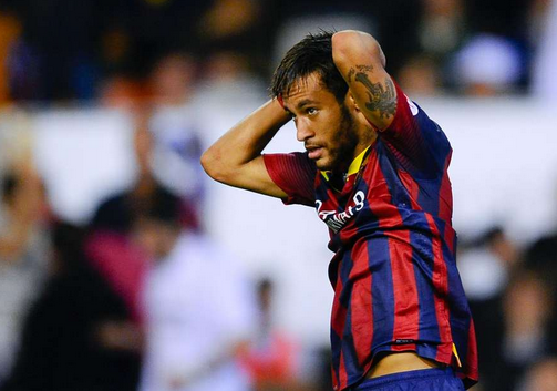 Neymar tem fortuna bloqueada. Foto: David Ramos / Getty Images