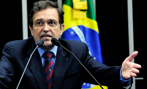 Pinheiro comenta o que pensa sobre os partidos. Foto: Agência Senado