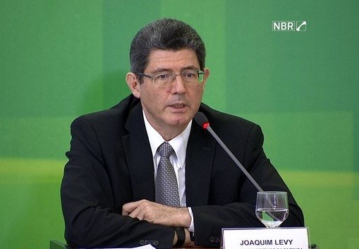 Joaquim Levy anuncia corte