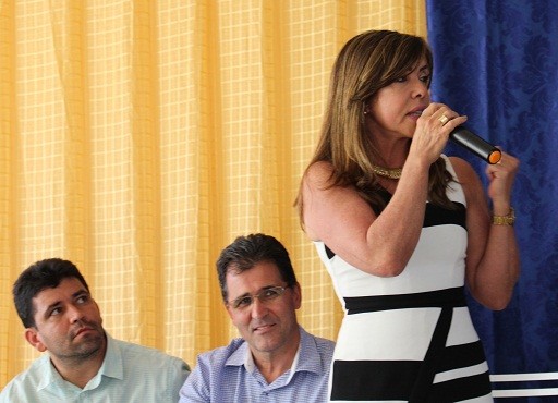 Prefeita Iracema Araújo discursa. Foto: Blog Marcos Frahm