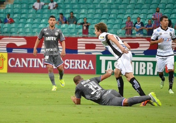 Bahia e ABC ficaram no empate na Arena Fonte Nova (Foto: Estadão Conteúdo