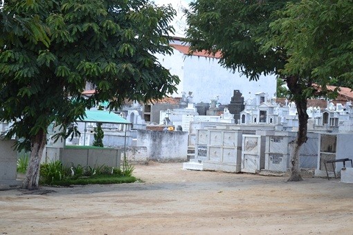 Cemitérios passam por limpeza na zona rural