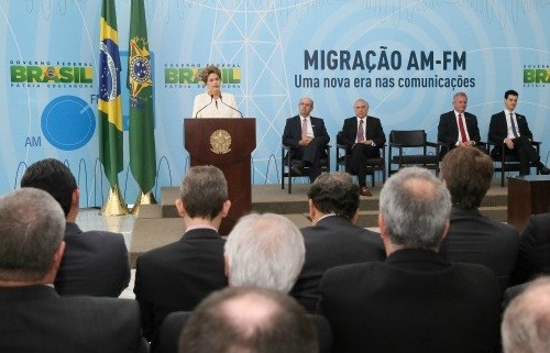 Dilma fala em fortalecer rádios. Foto: Roberto Stuckert Filho/PR