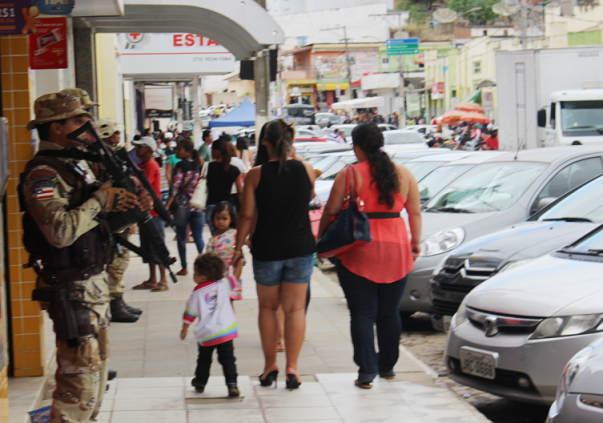 Soldados da CIPE e PM nas ruas. Foto: Blog Marcos Frahm