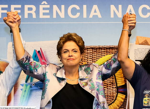 Dilma recebe aplausos em Brasília. Foto: Roberto Stuckert Filho/PR