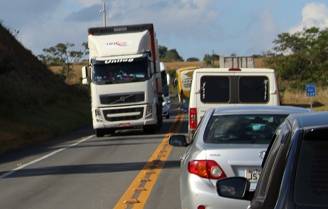 Trânsito é intenso na Serra do Mutum. Foto: Blog Marcos Frahm