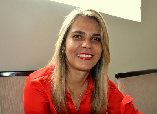 Andréa Oliveira foi multada em valor de R$ 3 mil