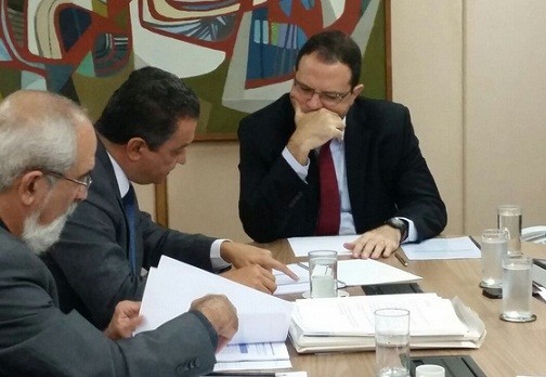 Rui se encontra com ministro. Foto: Camila Peres/