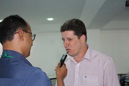 Repórter Fábio Silva entrevista Cocá