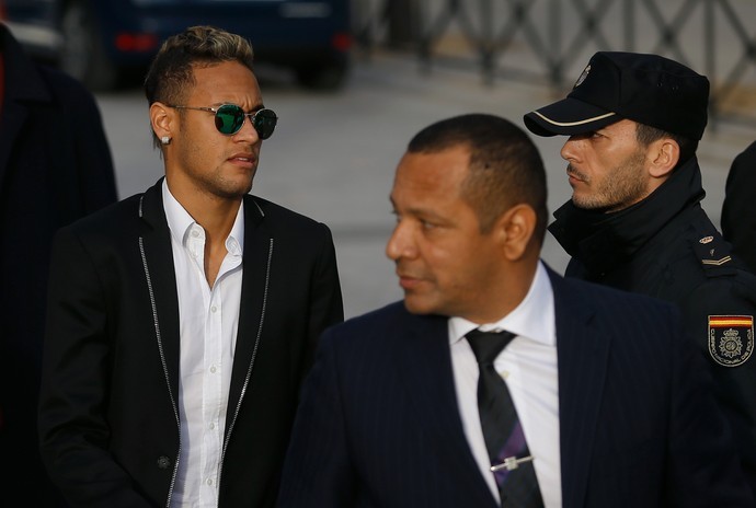 Pai de Neymar seria mentor de uma série de fraudes. Foto: AP