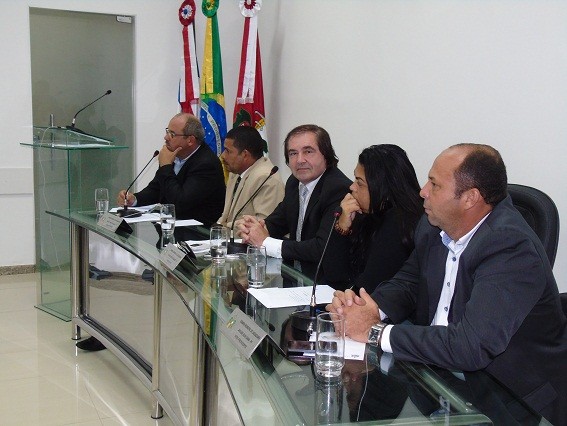 Élio Boa Sorte preside sessão. Fotos: Blog Marcos Frahm