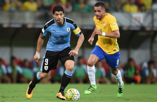 Uruguaios pressionaram e empatam o jogo. Foto: Getty Images 