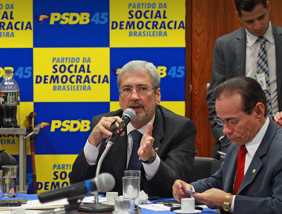 Imbassahy faz duras críticas a Lula e Dilma