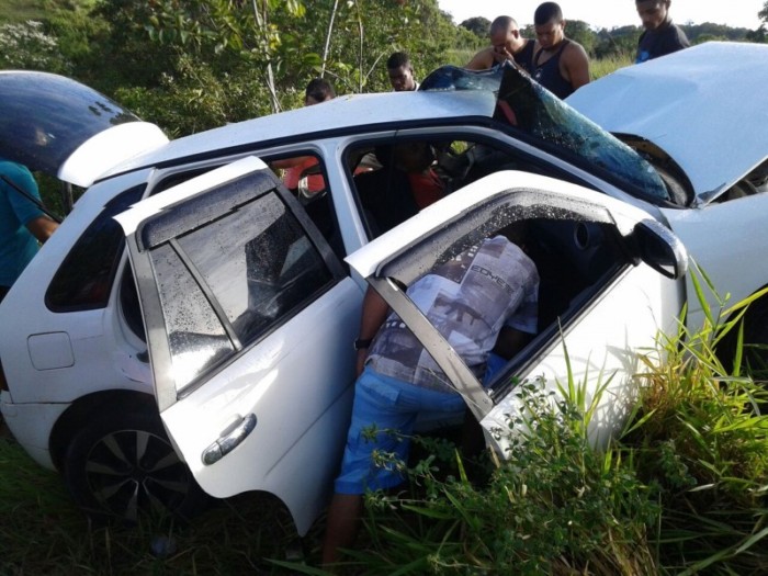 Motorista do veículo Gol morreu. Foto: Reprodução |Bocão News