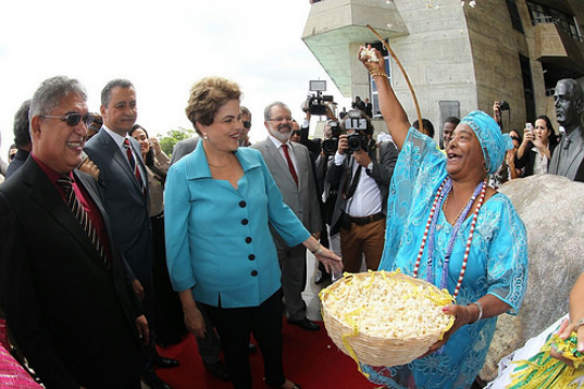 Dilma chega à Assembleia Legislativa. Foto: Manu Dias