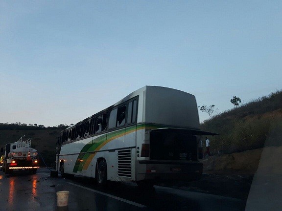 Ônibus subia a Serra do Mutum. Foto: Blog Marcos Frahm 
