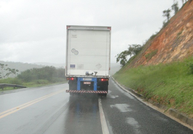 Trânsito exige cuidado na Serra do Mutum. Foto: Blog Marcos Frahm