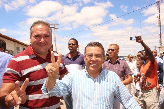 Chapa Nelson e Beto é retirada. Foto: Blog Marcos Frahm