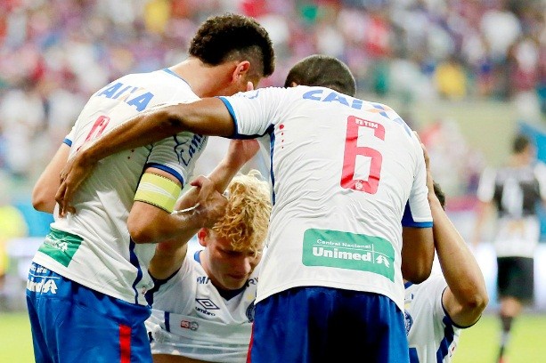 Wesley Natã chora após fazer gol em sua estreia pelo Bahia (Foto: Felipe Oliveira/Divulgação/EC Bahia